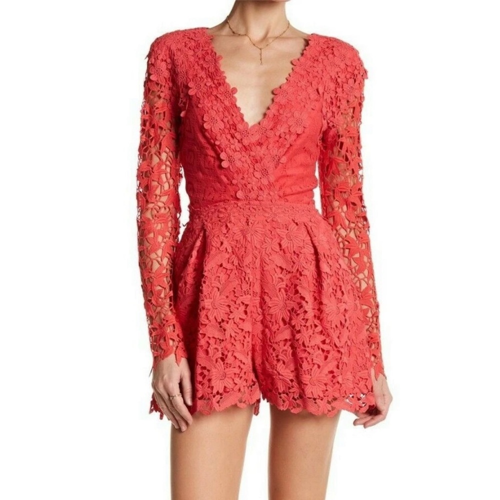 Nicole Miller Artelier Coral Crochet Lace Long Sleeve Romper Size 0